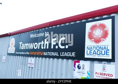 Tamworth, Regno Unito, 14 dicembre 2024. Vista generale di Outside the Lamb Ground durante la partita della National League tra Tamworth e York City. (Credito: Gus Foto Stock