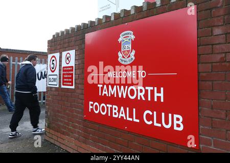 Tamworth, Regno Unito, 14 dicembre 2024. Vista generale di Outside the Lamb Ground durante la partita della National League tra Tamworth e York City. (Credito: Gus Foto Stock