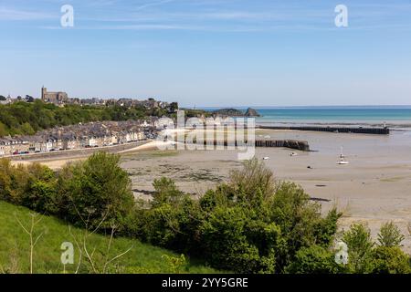 La piccola città di Cancale in Bretagna Foto Stock