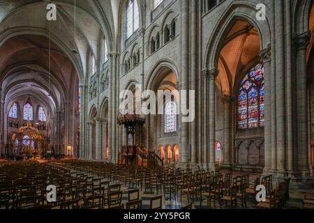 Kathedrale Saint-Etienne, erste gotische Kathedrale, Sens, Burgund, dipartimento Yonne, regione Bourgogne-Franca-Contea, Frankreich *** Cattedrale di Saint Etienne, prima cattedrale gotica, Sens, Borgogna, dipartimento di Yonne, regione di Bourgogne Franche Comte, Francia Foto Stock