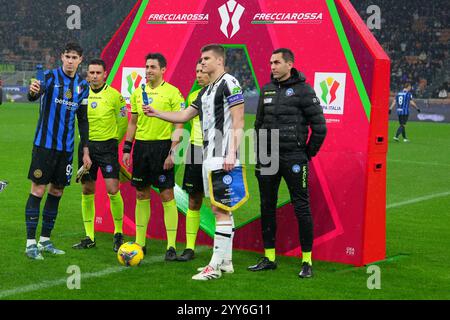 Milano, Italia. 19 dicembre 2024. UNNASTROBLU in occasione della gara di Coppa Italia delle 16 partite di calcio tra Inter e Udinese allo Stadio SanSiro di Milano - mercoledì 19 dicembre 2024. Sport - calcio . (Foto di Spada/Lapresse) credito: LaPresse/Alamy Live News Foto Stock