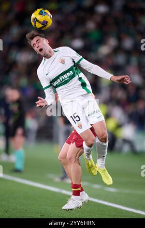 Elche, Spagna. 19 dicembre 2024. ELCHE, SPAGNA - 19 DICEMBRE: Alvaro Nunez destro di Elche CF in azione durante il LaLiga Hypermotion match tra Elche CF e Racing Club de Santander allo stadio Manuel Martinez Valero il 19 dicembre 2024 a Elche, Spagna. (Foto di Francisco Macia/Photo Players Images/Magara Press) crediti: Magara Press SL/Alamy Live News Foto Stock