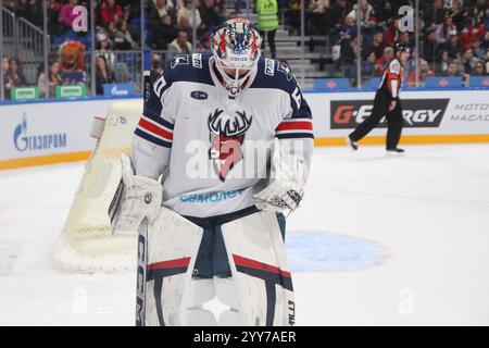 San Pietroburgo, Russia. 19 dicembre 2024. Ivan Bocharov (60) Torpedo Hockey Club visto in azione durante l'Hockey match, Kontinental Hockey League 2024/2025 tra SKA San Pietroburgo e Torpedo Nizhny Novgorod alla SKA Arena. (Punteggio finale; SKA San Pietroburgo 6:4 Torpedo Nizhny Novgorod) (foto di Maksim Konstantinov/SOPA Images/Sipa USA) credito: SIPA USA/Alamy Live News Foto Stock