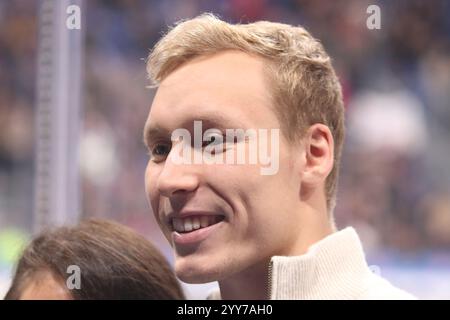 San Pietroburgo, Russia. 19 dicembre 2024. Andrei Minakov visto durante l'Hockey match, Kontinental Hockey League 2024/2025 tra SKA San Pietroburgo e Torpedo Nizhny Novgorod alla SKA Arena. (Punteggio finale; SKA San Pietroburgo 6:4 Torpedo Nizhny Novgorod) (foto di Maksim Konstantinov/SOPA Images/Sipa USA) credito: SIPA USA/Alamy Live News Foto Stock