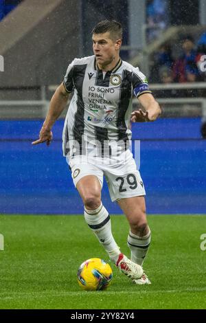 Jaka Bijol Udinese durante la partita FC Internazionale vs Udinese Coppa Italia - Milano, Italia - 19 dicembre 2024 crediti: Kines Milano/Alamy Live News Foto Stock