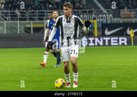 Iker Bravo Udinese durante la partita FC Internazionale vs Udinese Coppa Italia - Milano, Italia - 19 dicembre 2024 crediti: Kines Milano/Alamy Live News Foto Stock