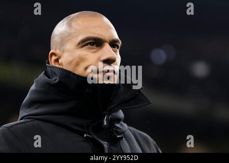 Milano, Italia. 19 dicembre 2024. Gokhan Inler guarda prima della partita di Coppa Italia tra FC Internazionale e Udinese calcio. Crediti: Nicolò campo/Alamy Live News Foto Stock