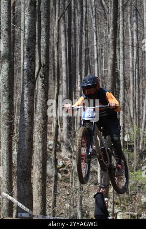 Tennessee National Windrock Downhill 2024 a Oliver Springs, Tennessee, USA sponsorizzato da RedBull Foto Stock