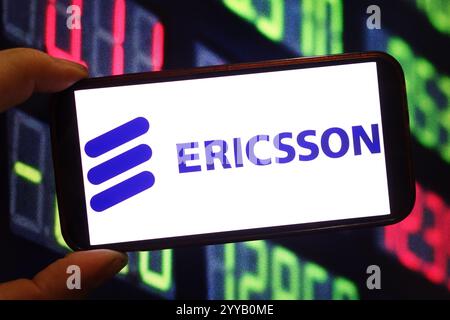 Polonia. 17 dicembre 2024. In questa immagine, il logo aziendale Ericsson viene visualizzato sullo schermo di uno smartphone. (Credit Image: © Piotr Swat/SOPA Images via ZUMA Press Wire) SOLO PER USO EDITORIALE! Non per USO commerciale! Foto Stock