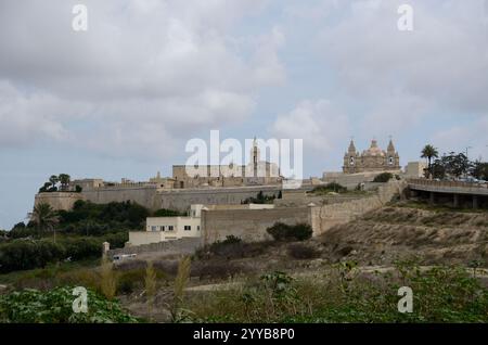 Chiesa dell'Annunciazione di nostra Signora, Cattedrale di San Paolo, Mdina vista da Gheriexem, Rabat, Malta, Europa Foto Stock