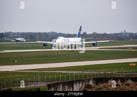 Panalpina Boeing 747F aereo cargo in taxi a Londra Stansted Regno Unito 06-04-2019 Foto Stock