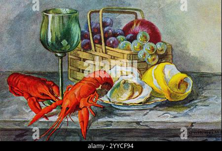 Cartolina vintage 1910-1920 con pittura di natura morta di due aragoste, un bicchiere di vino, un cesto di uva e ostriche con un limone su un piatto. Foto Stock