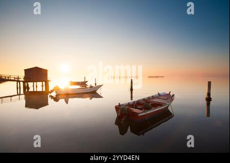 Tramonto a sacca di Scardovari. Porto Tolle, Rovigo, Veneto, Italia, Europa. Foto Stock