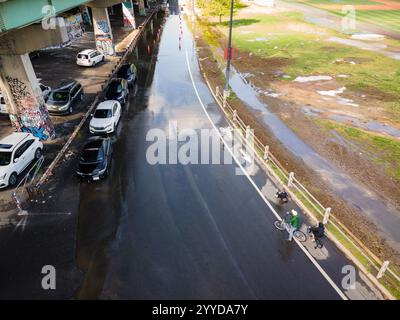 23 aprile 2023. Una fotografia aerea delle inondazioni al FDR Park causate dal Poor Flood Plain Managent e dalla bonifica dei prati. Foto di Chris Baker Evens. Foto Stock