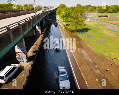 23 aprile 2023. Una fotografia aerea delle inondazioni al FDR Park causate dal Poor Flood Plain Managent e dalla bonifica dei prati. Foto di Chris Baker Evens. Foto Stock