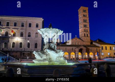 21/12/2024 Roma è stato riaperto il giardino di Piazza bocca della Verità, dopo un significativo intervento di riqualificazione del verde e restauro della Fontana dei Tritoni da parte della Soprintendenza Capitolina. All'evento inaugurale, con il Sindaco di Roma, Roberto Gualtieri, ha partecipato anche l'Assessore all'Agricoltura, all'ambiente e al ciclo dei rifiuti, Sabrina Alfonsi. L'intervento, completato con le risorse del PNRR, comprendeva il restauro della Fontana dei Tritoni, costruita tra il 1717 e il 1719, per ordine di Papa Clemente XI Albani (1700-1721). PS: La foto può essere utilizzata in conformità Foto Stock