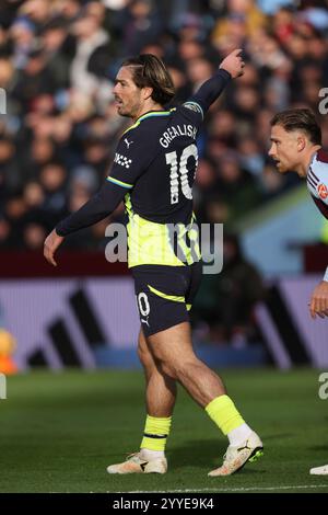 Birmingham, Regno Unito. 21 dicembre 2024. Jack Grealish (MC) all'Aston Villa contro Manchester City EPL Match, a Villa Park, Birmingham, Regno Unito, il 21 novembre 2024. Crediti: Paul Marriott/Alamy Live News Foto Stock