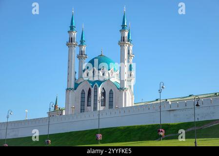 Moschea Kul Sharif dietro le mura del Cremlino, Kazan, Repubblica del Tatarstan Foto Stock