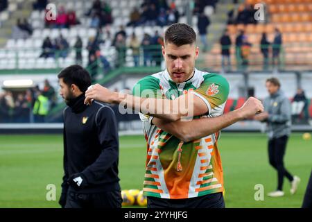 Pre-partita dei giocatori del Venezia durante la partita di calcio di serie A tra Venezia e Cagliari allo stadio Pier Luigi Penzo, Nord Est Italia - domenica 22 dicembre 2024. Sport - calcio (foto di Paola Garbuio /Lapresse) Foto Stock