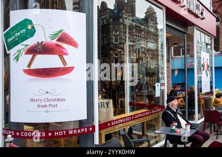 Leeds City Centre durante il periodo natalizio, 2024. Foto Stock