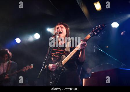 Angel Olsen in concerto alla Manchester Academy, 14 ottobre 2016 Foto Stock