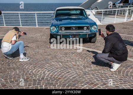 Fotografare una Ford Mustang classica al rally American Car Club of Malta, Qawra, Malta Foto Stock
