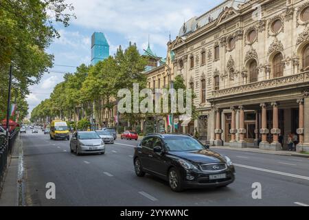 Tbilisi, Georgia - 06 settembre 2019: La facciata del Teatro Nazionale Rustaveli di Tbilisi. Tbilisi è la capitale e la città più grande della Georgia Foto Stock