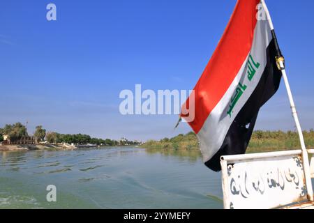 Fiume Tigri alla confluenza tra Eufrate e Tigri, Shatt al-Arab, al-Qurna, Bassora, Iraq Foto Stock