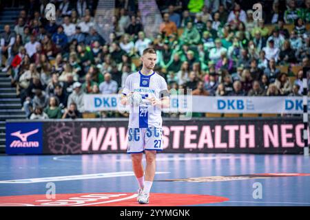 Wetzlar, Germania. 22 dicembre 2024. Kristjan Horzen (#27 VfL Gummersbach) Bundesliga di pallamano; HSG Wetzlar - VfL Gummersbach: Wetzlar, 22.12.24 crediti: dpa/Alamy Live News Foto Stock