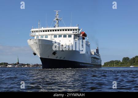 Scandlines RoRo nave passeggeri 'Urd' in partenza da Lübeck Travemünde per Ventspils Foto Stock