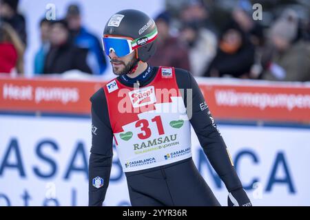 Ramsau. Am. Dachstein, Austria. 22 dicembre 2024. RAMSAU. AM. DACHSTEIN, AUSTRIA - 21 DICEMBRE: Raffaele Buzzi d'Italia durante la Coppa del mondo nordica combinata Ramsau maschile - individuale Gundersen HS96/10km Ramsau am Dachstein il 21 dicembre 2024 a Ramsau. am. Dachstein, .241221 SEPA 12 128 - 20241222 PD9860 credito: APA-PictureDesk/Alamy Live News Foto Stock