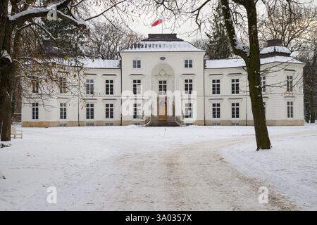 Palazzo Myslewicki nel Parco Lazienki, Varsavia, Polonia. Foto Stock
