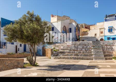 La città marocchina di Azemmour si trova sulla costa atlantica, 75 km a sud-ovest di Casablanca, e si trova sulla riva sinistra del fiume Oum er-Rbia. Foto Stock