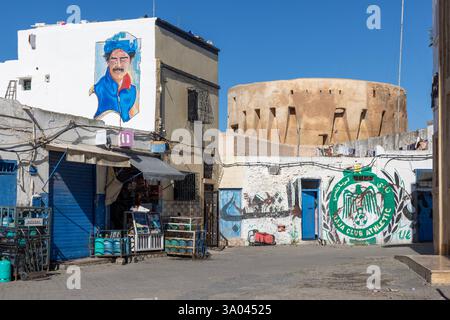 La città marocchina di Azemmour si trova sulla costa atlantica, 75 km a sud-ovest di Casablanca, e si trova sulla riva sinistra del fiume Oum er-Rbia. Foto Stock
