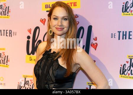 Anteprima Ja, ik wil AMSTERDAM, PAESI BASSI - 2 MARZO: Bertrie Wierenga durante Premiere Ja, ik wil al DeLaMar il 2 marzo 2025 ad Amsterdam, Paesi Bassi. Foto di Silas Tahapary/BSR Agency 74846992.jpg Amsterdam DeLaMar Paesi Bassi contenuto non disponibile per la ridistribuzione nei Paesi Bassi direttamente o indirettamente tramite terze parti. Copyright: XBSRxAgencyx Foto Stock