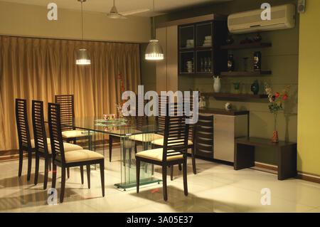 Lato pranzo del soggiorno presso il residence, Bombay Mumbai, Maharashtra, India PR#191 dal 2 al 2008 maggio Foto Stock