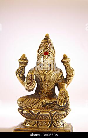 Dea indiana shree Lakshmi, dea della buona fortuna, lustro e ricchezza, India, Asia Foto Stock