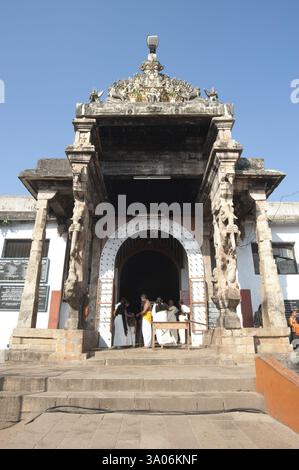 Colonne scolpite in pietra del tempio di sri antha padmanabhaswamy, Trivandrum Thiruvananthapuram, Kerala, India 2010 Foto Stock