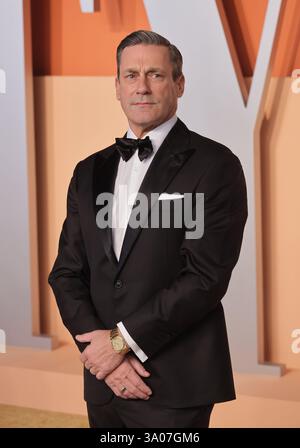 Jon Hamm partecipa al Vanity Fair Oscar Party del 2025 al Wallis Annenberg Center for the Performing Arts il 2 marzo 2025 a Beverly Hills, California. Foto: Crash/imageSPACE/MediaPunch Foto Stock