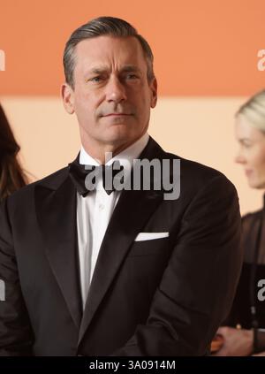 Jon Hamm partecipa al Vanity Fair Oscar Party del 2025 al Wallis Annenberg Center for the Performing Arts il 2 marzo 2025 a Beverly Hills, California. Foto: Crash/imageSPACE Foto Stock
