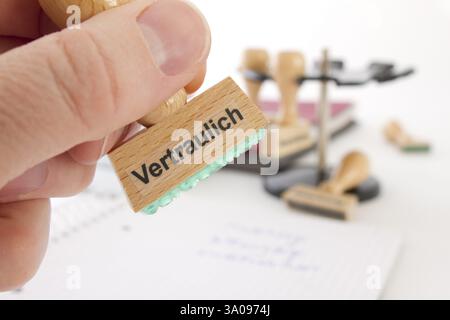 Timbro contrassegnato come riservato, segreto, obbligo di riservatezza, segreto aziendale, fiducia, leale Foto Stock