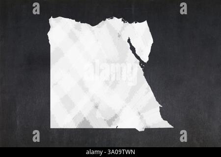 Lavagna con una mappa dell'Egitto disegnata al centro. Foto Stock