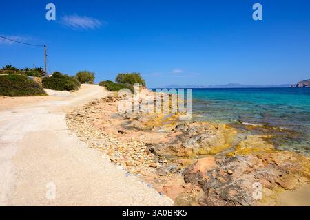 La costa meridionale dell'isola di Ano Koufonisi. Koufonisia, piccole Cicladi, Grecia Foto Stock
