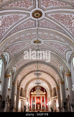 All'interno della chiesa Parroquia de San Jerónimo a Coatepec, stato di Veracruz in Messico Foto Stock