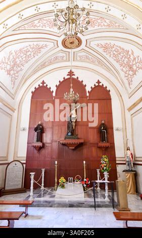 All'interno della chiesa Parroquia de San Jerónimo a Coatepec, stato di Veracruz in Messico Foto Stock