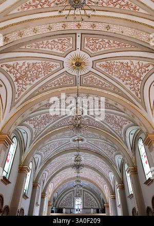 All'interno della chiesa Parroquia de San Jerónimo a Coatepec, stato di Veracruz in Messico Foto Stock