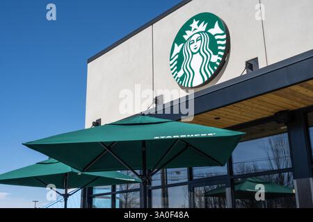 Nuovo Starbucks Coffee a Lilburn, Georgia, vicino ad Atlanta. (USA) Foto Stock