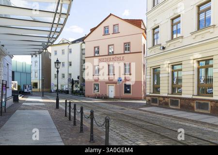 Theatre Street con Niedermuehle, Doebeln, Sassonia, Germania, Europa Foto Stock