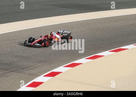 Sakhir, Bahrein. 26-28 febbraio 2025. Campionato del mondo FIA F1 2025. Test pre-stagionale. Lewis Hamilton, Ferrari. Foto Stock