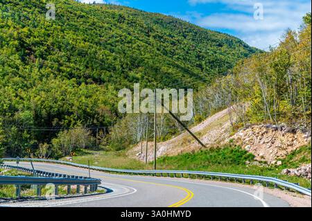Vista sulla strada del Cabot Trail, nuova Scozia, Canada in autunno Foto Stock